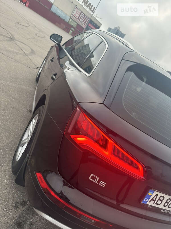 Внедорожник / Кроссовер Audi Q5 2017 в Виннице