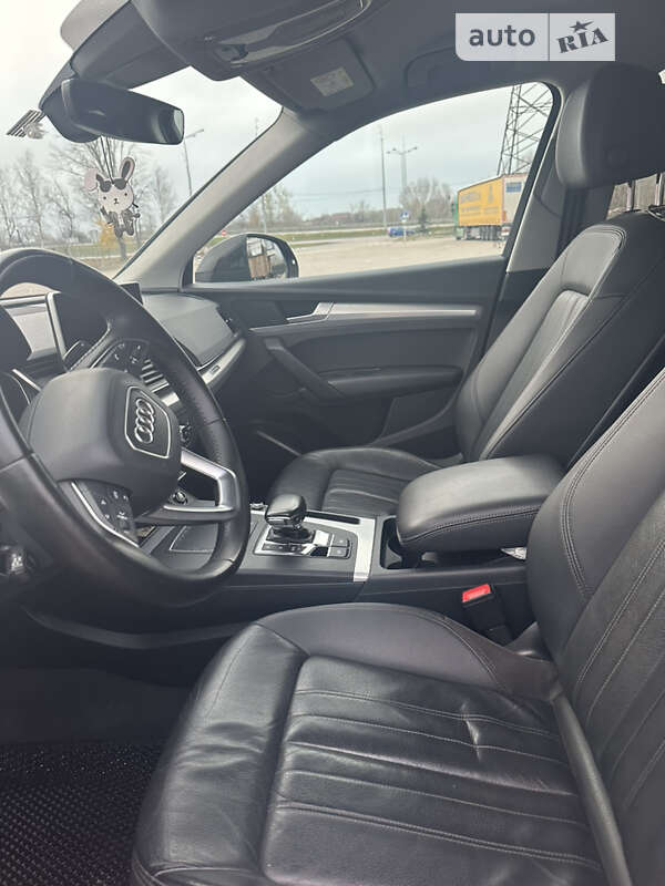 Внедорожник / Кроссовер Audi Q5 2017 в Виннице