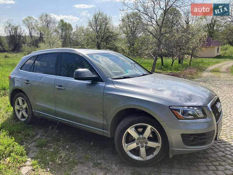 Внедорожник / Кроссовер Audi Q5 2010 в Дрогобыче