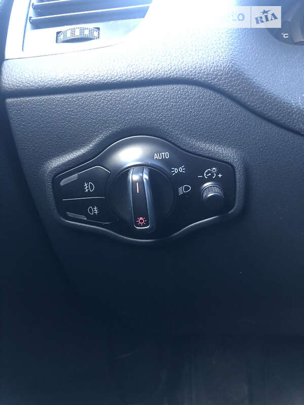 Позашляховик / Кросовер Audi Q5 2010 в Долині фото 17 Позашляховик / Кросовер Audi Q5 2010 в Долині