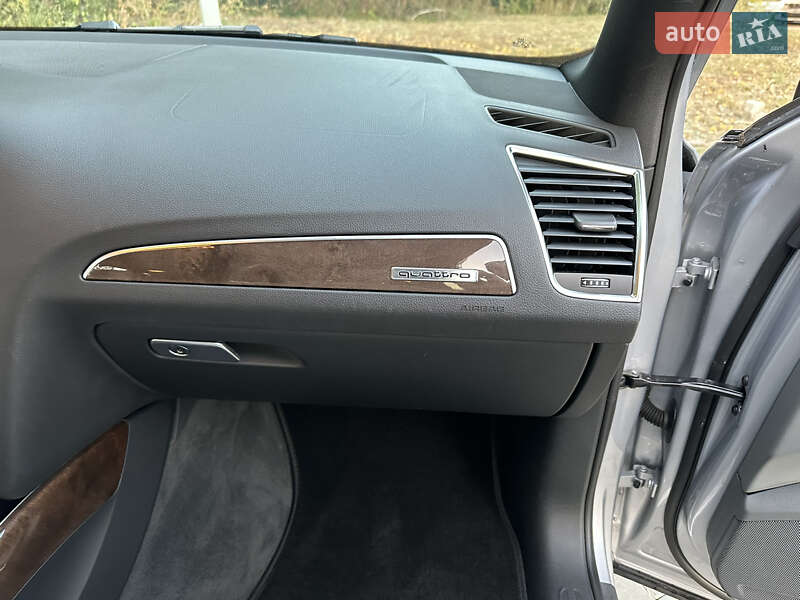 Позашляховик / Кросовер Audi Q5 2015 в Чернівцях
