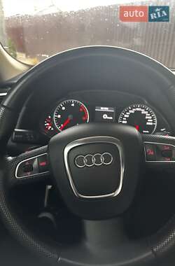 Внедорожник / Кроссовер Audi Q5 2011 в Киеве