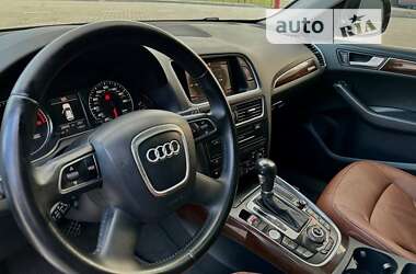 Внедорожник / Кроссовер Audi Q5 2011 в Кицмани