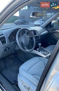 Внедорожник / Кроссовер Audi Q5 2012 в 