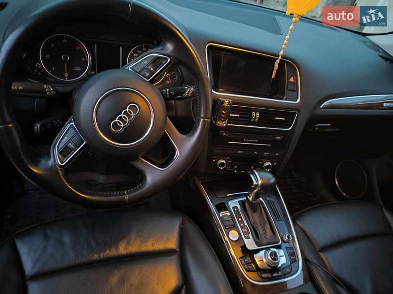 Внедорожник / Кроссовер Audi Q5 2014 в Болехове