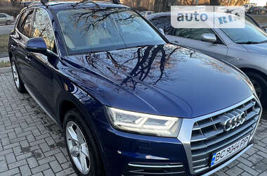 Внедорожник / Кроссовер Audi Q5 2016 в 
