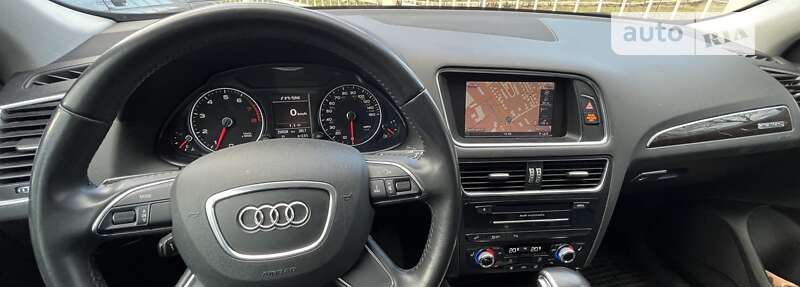 Внедорожник / Кроссовер Audi Q5 2014 в Ужгороде