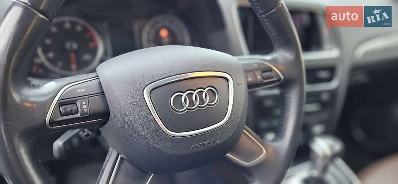 Позашляховик / Кросовер Audi Q5 2014 в Золочеві