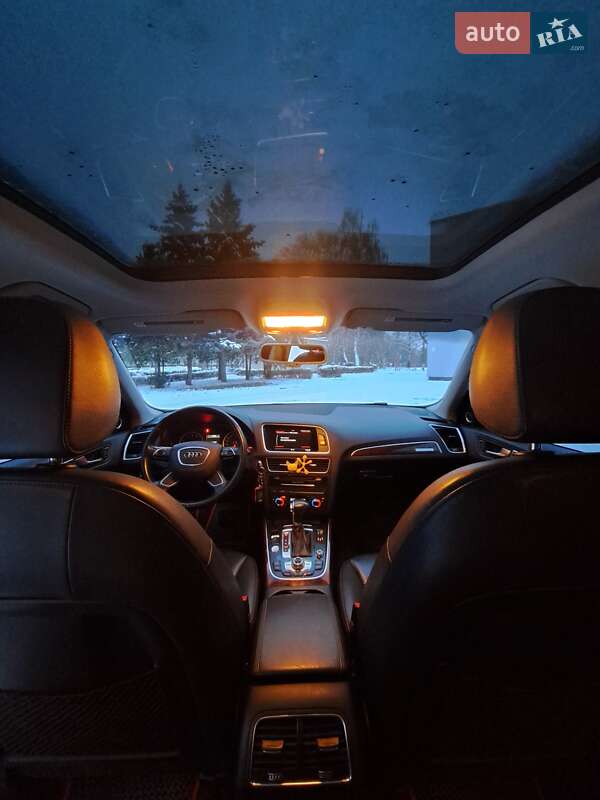 Позашляховик / Кросовер Audi Q5 2015 в Луцьку