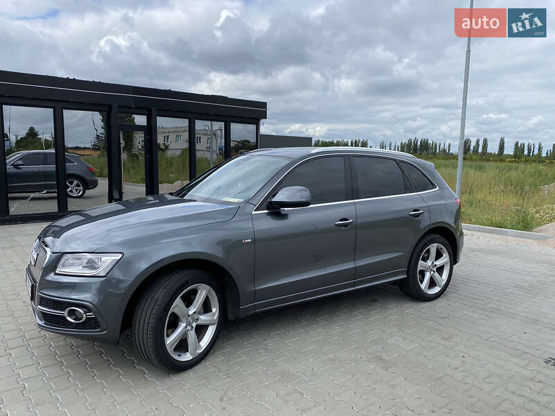 Позашляховик / Кросовер Audi Q5 2015 в Києві