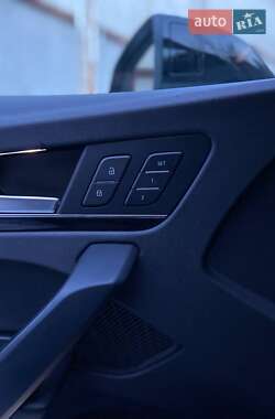 Внедорожник / Кроссовер Audi Q5 2018 в 