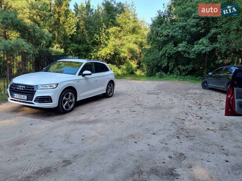 Внедорожник / Кроссовер Audi Q5 2018 в Киеве