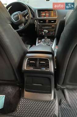 Внедорожник / Кроссовер Audi Q5 2010 в Днепре