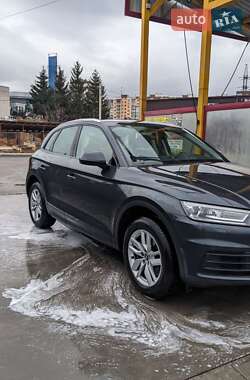 Внедорожник / Кроссовер Audi Q5 2019 в 