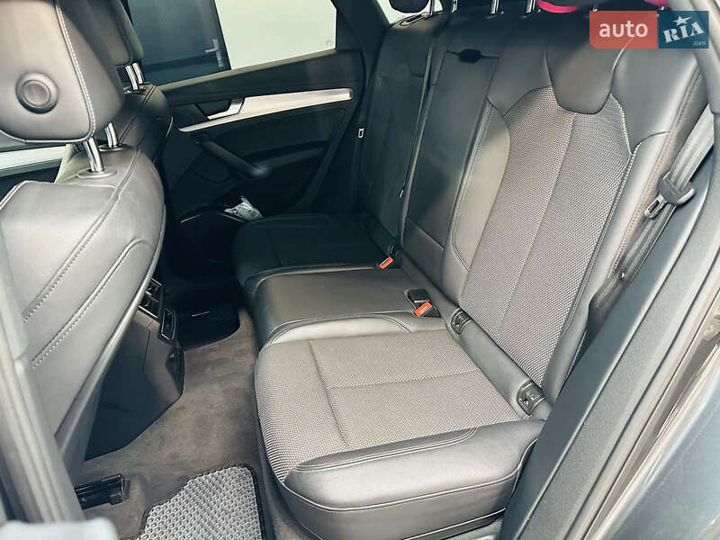 Внедорожник / Кроссовер Audi Q5 2019 в Луцке