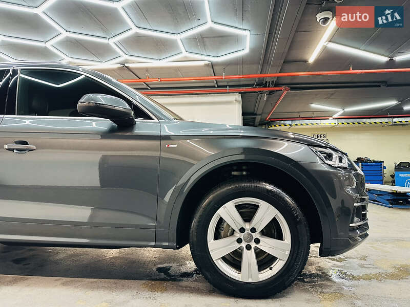 Внедорожник / Кроссовер Audi Q5 2019 в Луцке