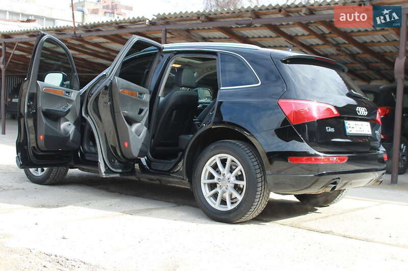 Внедорожник / Кроссовер Audi Q5 2011 в Борисполе