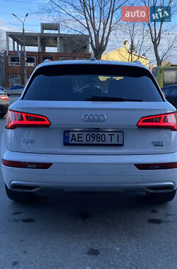 Внедорожник / Кроссовер Audi Q5 2018 в 