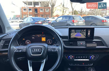 Внедорожник / Кроссовер Audi Q5 2018 в 