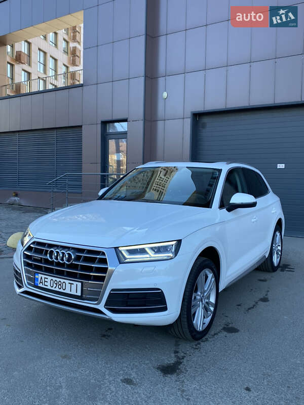 Внедорожник / Кроссовер Audi Q5 2018 в Днепре