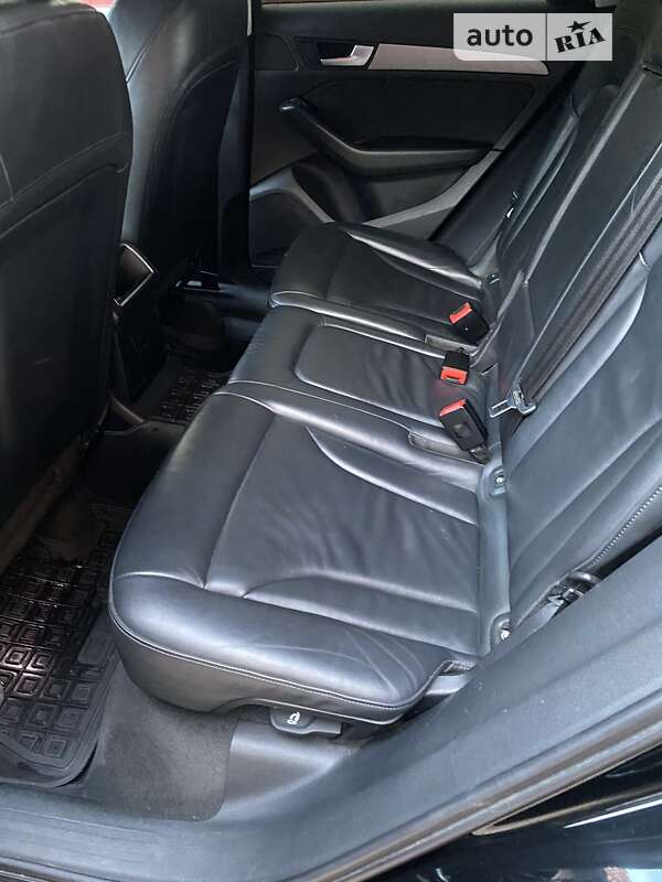 Внедорожник / Кроссовер Audi Q5 2012 в Тячеве
