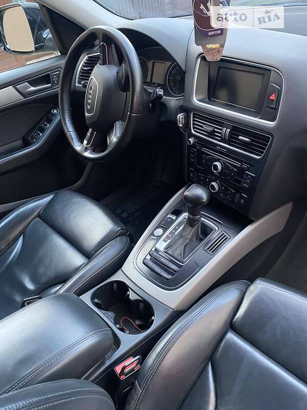 Внедорожник / Кроссовер Audi Q5 2012 в Тячеве