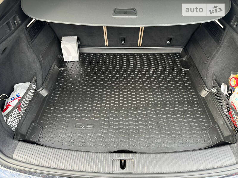 Внедорожник / Кроссовер Audi Q5 2018 в Ужгороде
