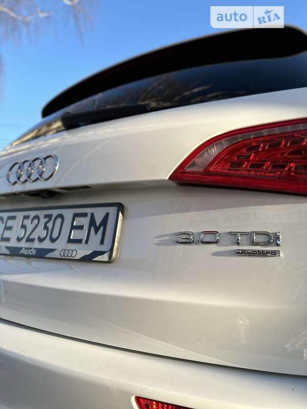 Внедорожник / Кроссовер Audi Q5 2011 в Черновцах