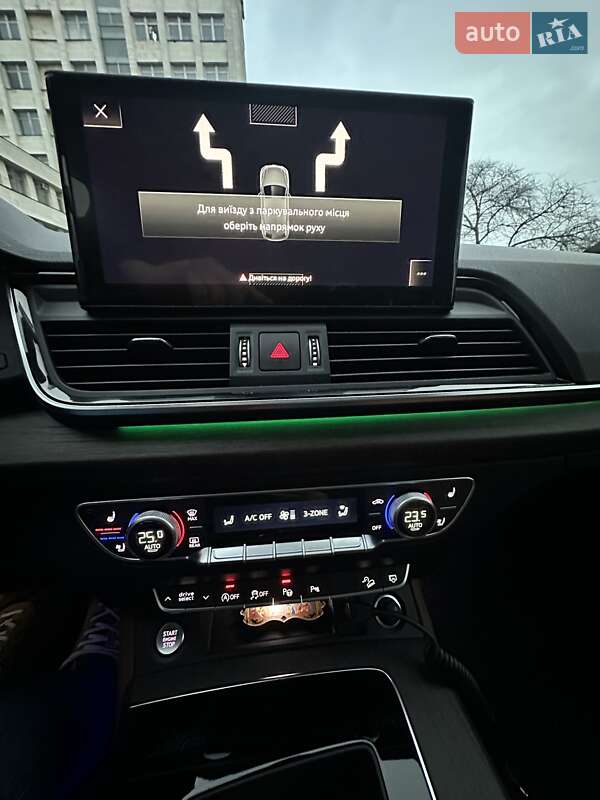 Внедорожник / Кроссовер Audi Q5 2021 в Киеве