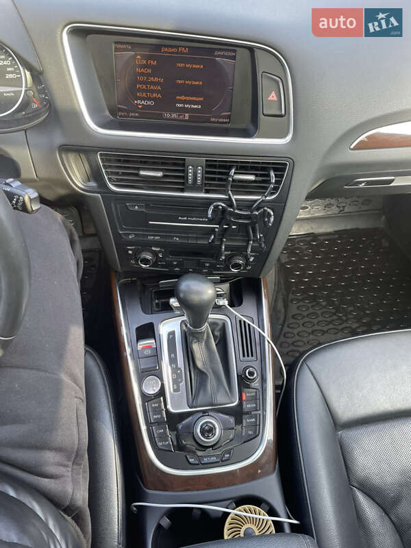 Внедорожник / Кроссовер Audi Q5 2009 в Полтаве