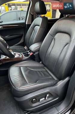 Внедорожник / Кроссовер Audi Q5 2015 в 
