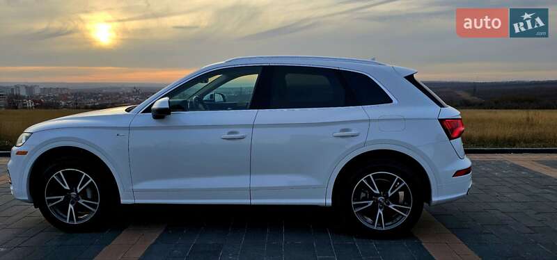 Внедорожник / Кроссовер Audi Q5 2019 в Одессе