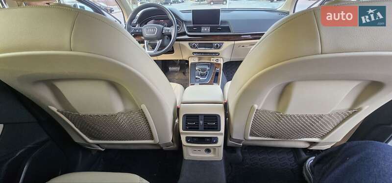Внедорожник / Кроссовер Audi Q5 2019 в Одессе