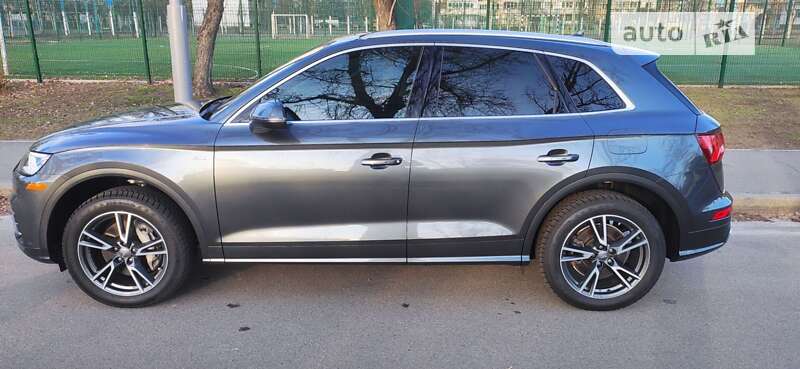 Внедорожник / Кроссовер Audi Q5 2019 в Киеве