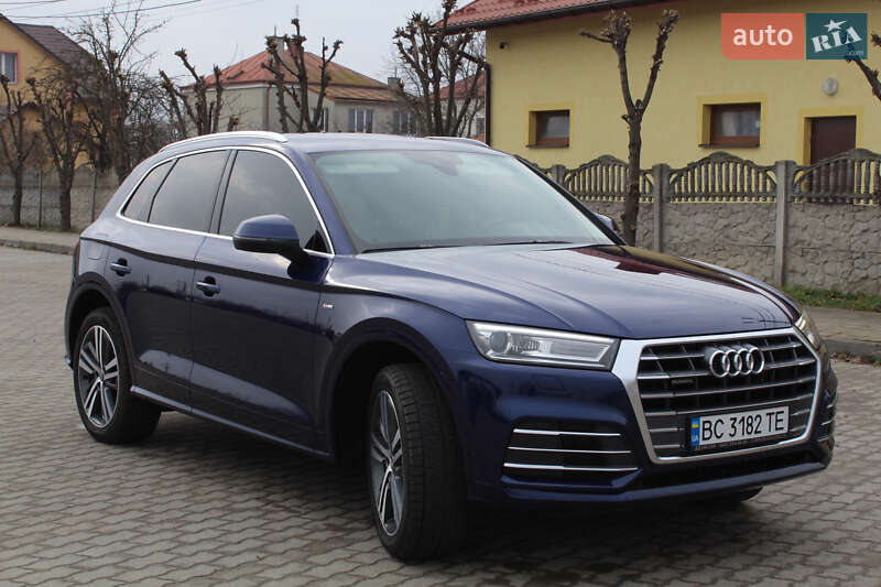 Позашляховик / Кросовер Audi Q5 2017 в Львові