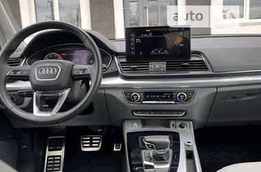 Позашляховик / Кросовер Audi Q5 2021 в Києві