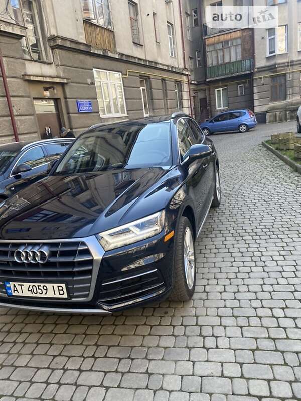 Внедорожник / Кроссовер Audi Q5 2018 в Ивано-Франковске