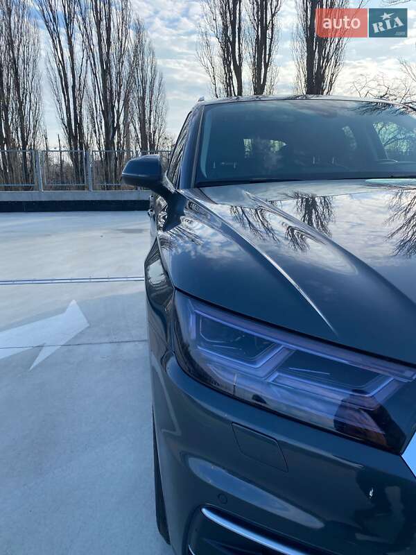 Внедорожник / Кроссовер Audi Q5 2018 в Киеве