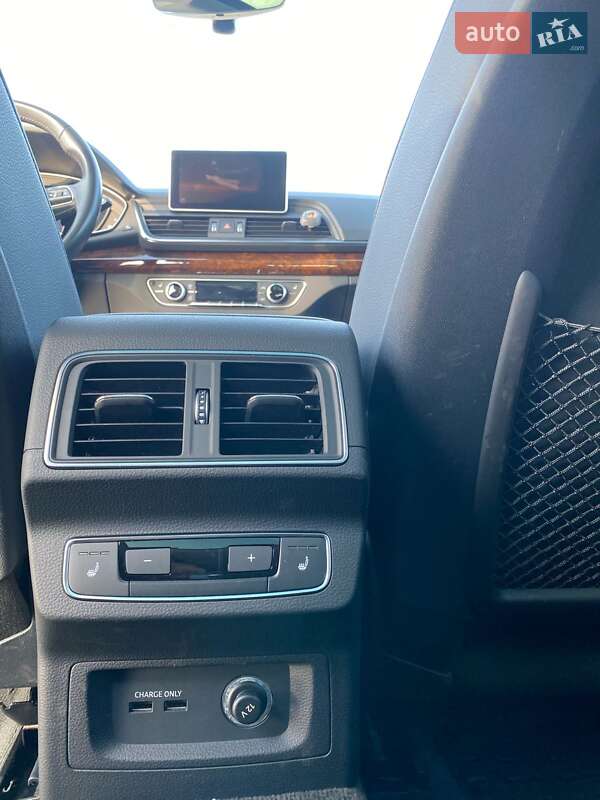 Внедорожник / Кроссовер Audi Q5 2018 в Киеве