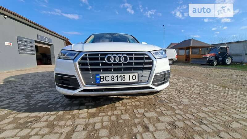 Внедорожник / Кроссовер Audi Q5 2017 в Стрые