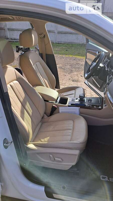 Внедорожник / Кроссовер Audi Q5 2017 в Стрые