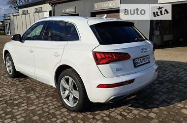 Внедорожник / Кроссовер Audi Q5 2017 в 
