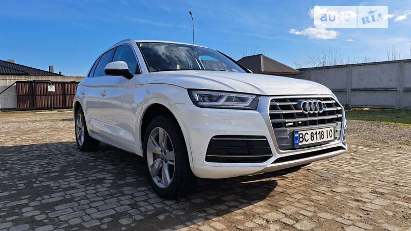 Внедорожник / Кроссовер Audi Q5 2017 в Стрые