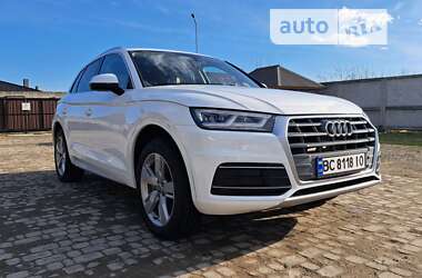 Внедорожник / Кроссовер Audi Q5 2017 в Стрые