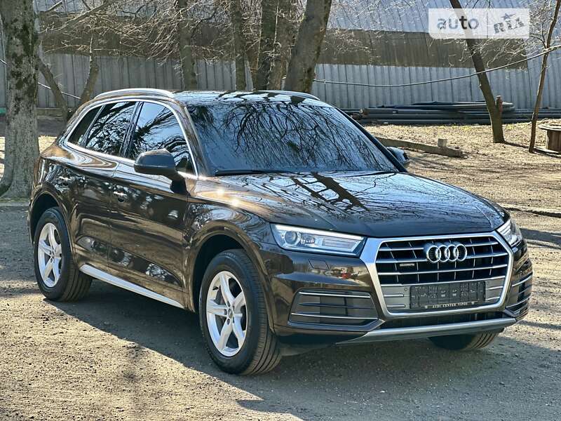 Позашляховик / Кросовер Audi Q5 2018 в Києві