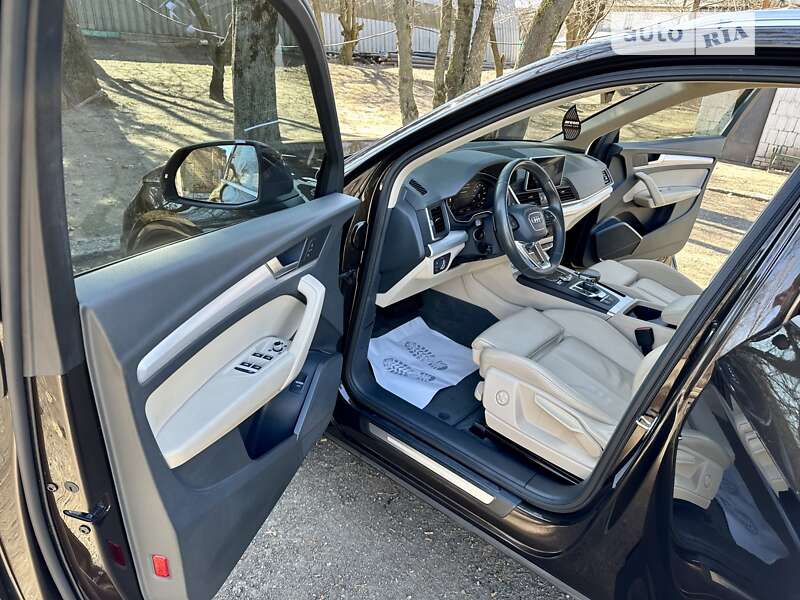 Позашляховик / Кросовер Audi Q5 2018 в Києві