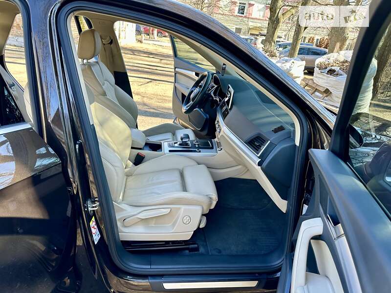 Позашляховик / Кросовер Audi Q5 2018 в Києві