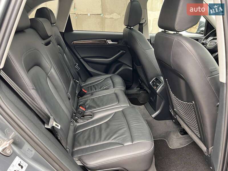 Внедорожник / Кроссовер Audi Q5 2016 в Чечельнике