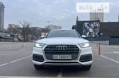 Внедорожник / Кроссовер Audi Q5 2017 в Киеве