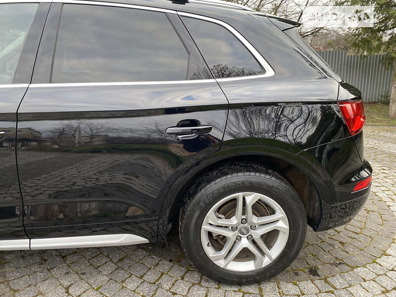 Внедорожник / Кроссовер Audi Q5 2019 в Львове